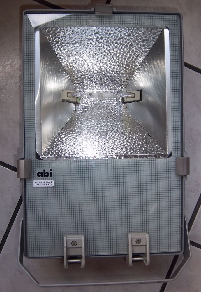 Projecteur d'ext�rieur alum france RX7S 40 Colombier-Fontaine (25)