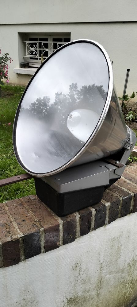 Projecteur ext�rieur basse consommation
45 Saint-Thibault (10)