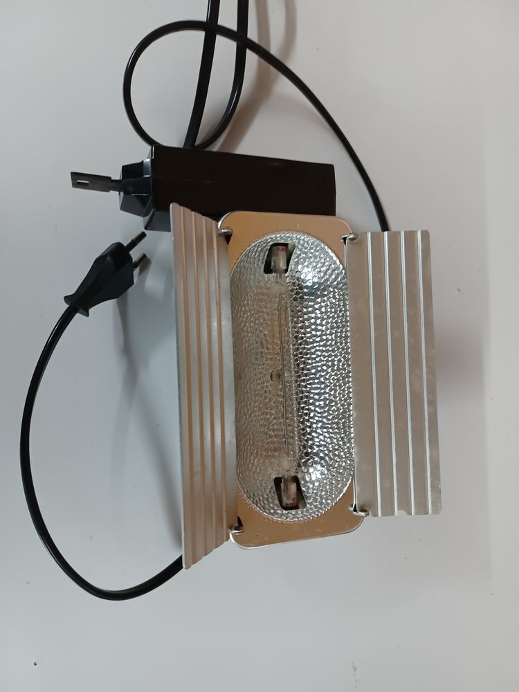 
Projecteur pour photo
0 Dammarie-les-Lys (77)