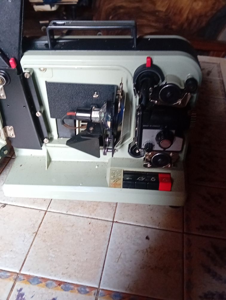 Projecteur super heurtier 60 Chambost-Longessaigne (69)