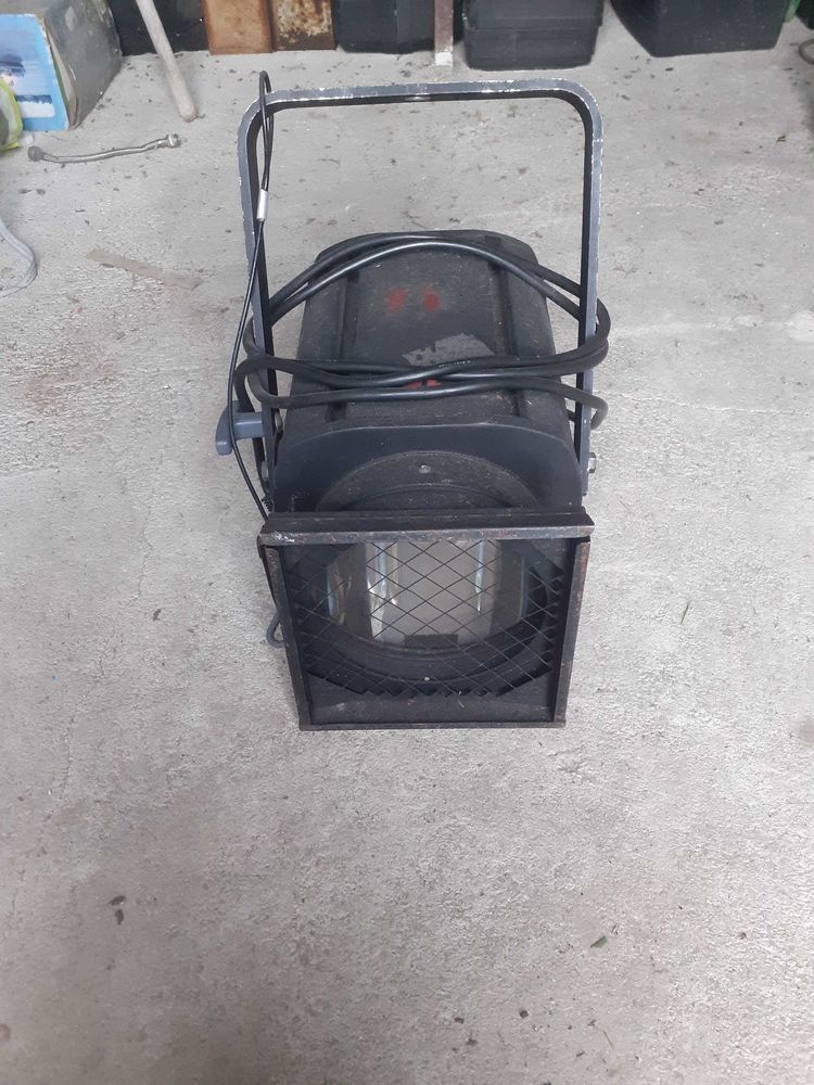 projecteur de theatre vintages 800 Istres (13)