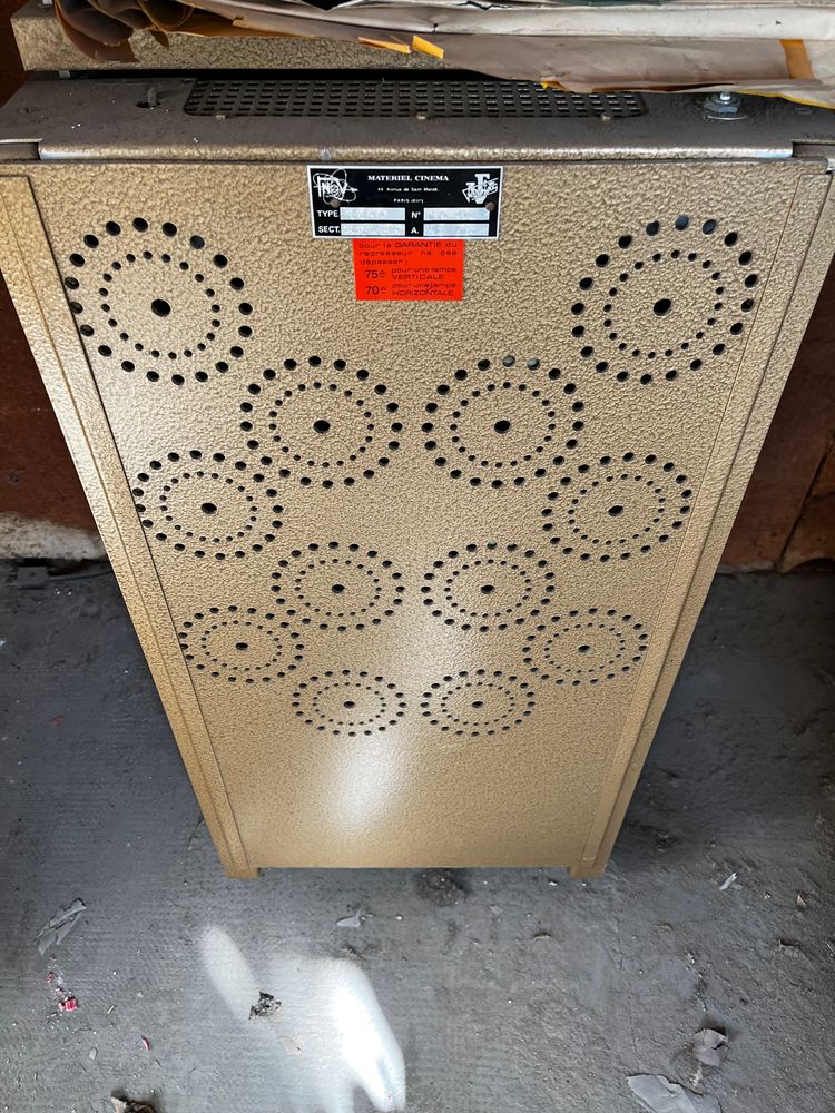 Lot projecteurs cinema ancien 0 L�zignan-Corbi�res (11)