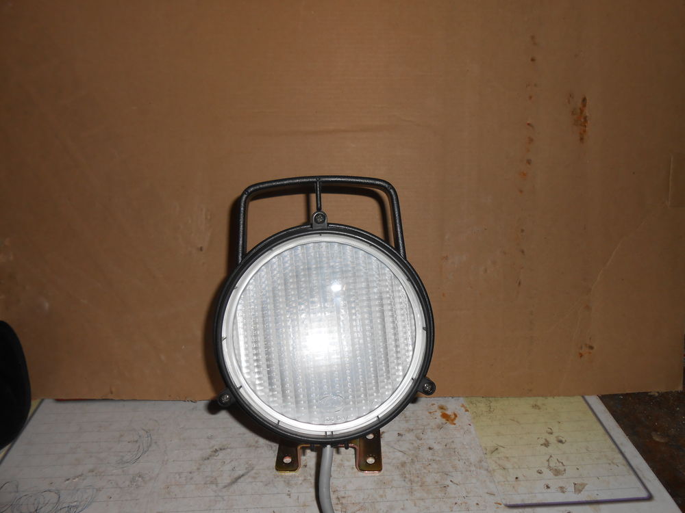 PROJECTEURS (REFERENCE N� 146) 20 Vend�me (41)