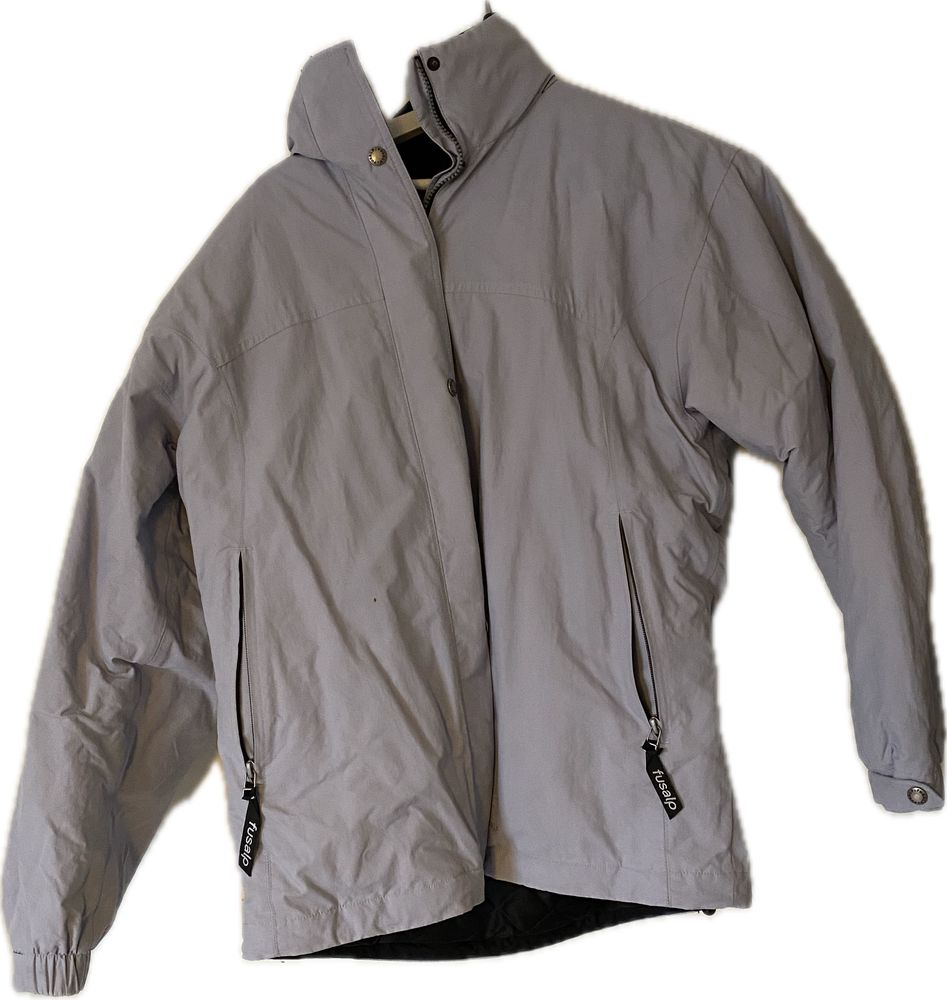 propose blouson pour femme de  taille M en excellent �tat .Seconde  main 35 Froideterre (70)