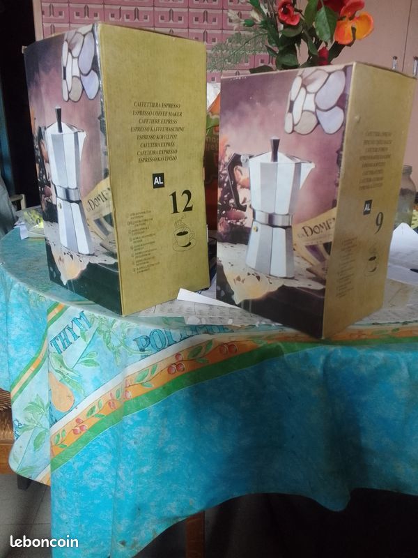 propose 2 cafetieres 0 Noisy-le-Sec (93)