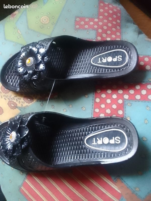 propose sandale a trou 0 Noisy-le-Sec (93)