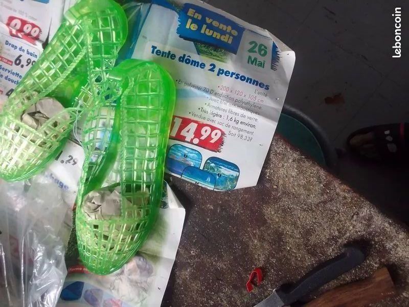 propose sandale a trou 0 Noisy-le-Sec (93)