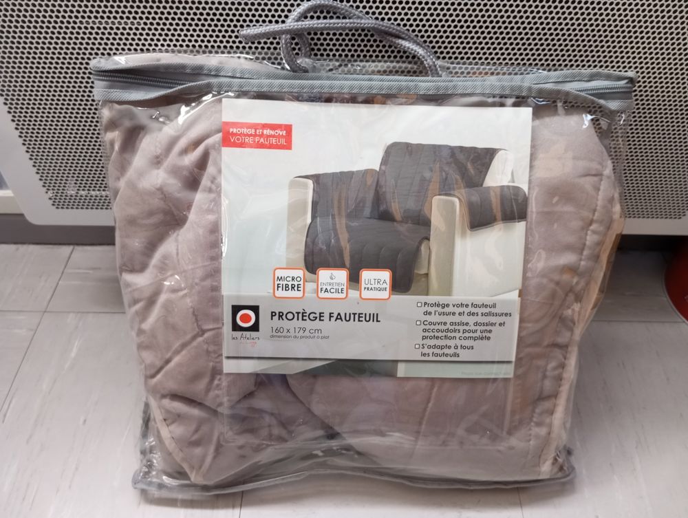 Prot�ge fauteuil micro fibre 8 Toul (54)