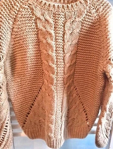 Pull avec laine Tape � l Oeil 12 ans en tbe � 8 euros
8 Montr�al (32)