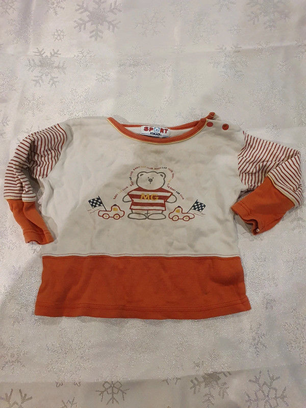 pull blanc et orange - 24 mois 
1 Aubvillers (80)