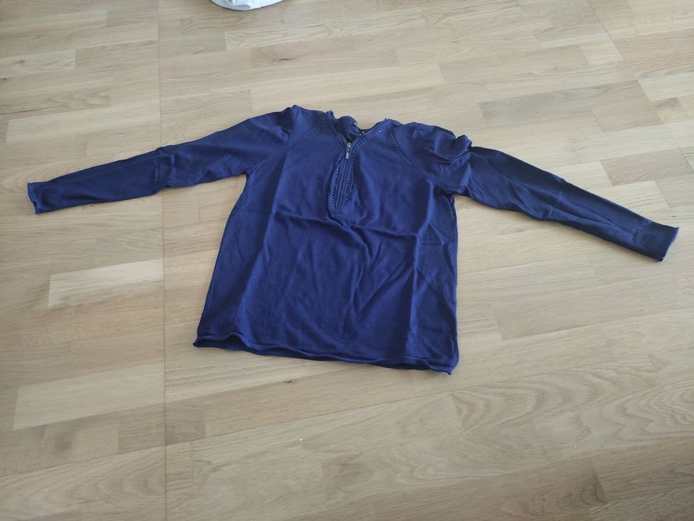 F (37) - T2 ? Pull bleu   Br�al   2 Paris 13 (75)