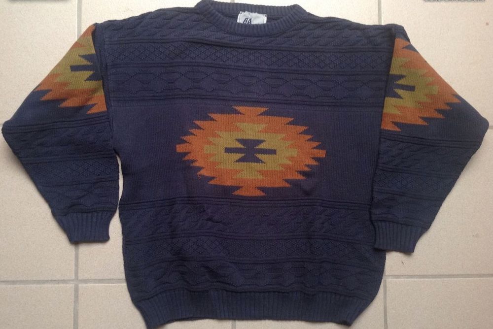 PULL BLEU BRUNO ANTOGNINI TAILLE L Envoi Possible
10 Tr�gunc (29)