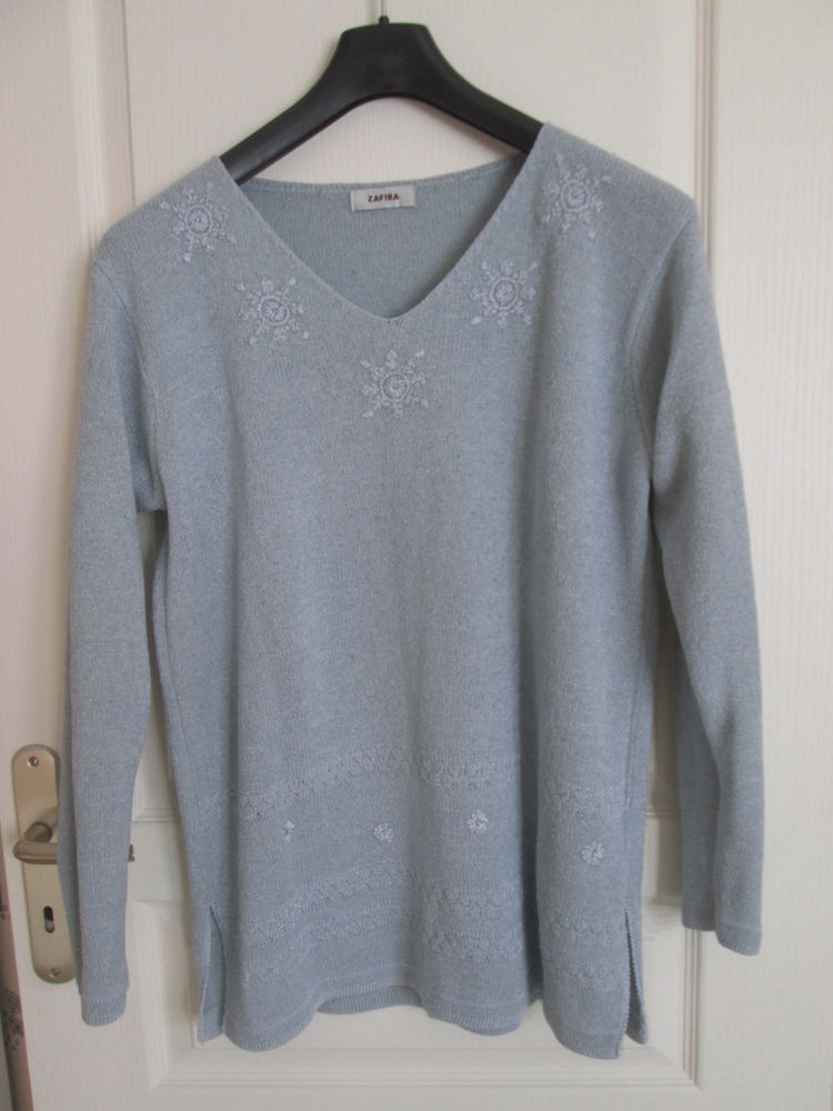Pull bleu ciel femme taille L 9 Chauriat (63)