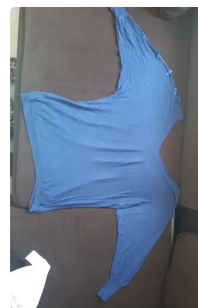 Pull bleu fantaisie 10 Chelles (77)