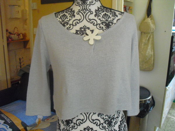pull court coupe large NEUF KARBOON gris clair taille unique 7 Lyon 5 (69)