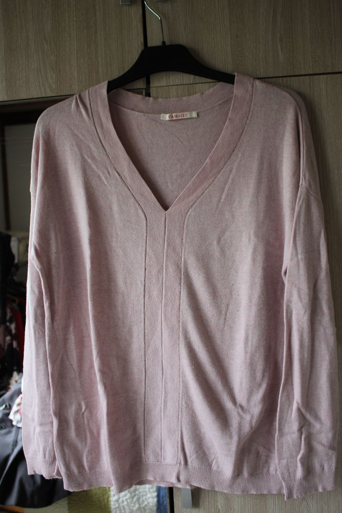 Pull femme rose clair col V Camaieu taille M 3 Monceaux (60)