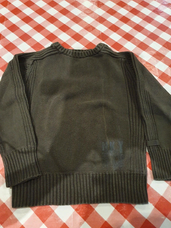Pull gris-kaki 5 ans 3 Aubvillers (80)