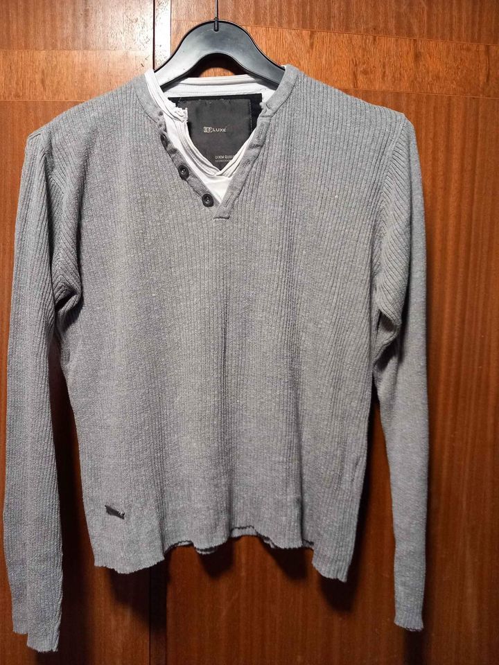 Pull fin gris 12 ans 2 La Fert�-sous-Jouarre (77)
