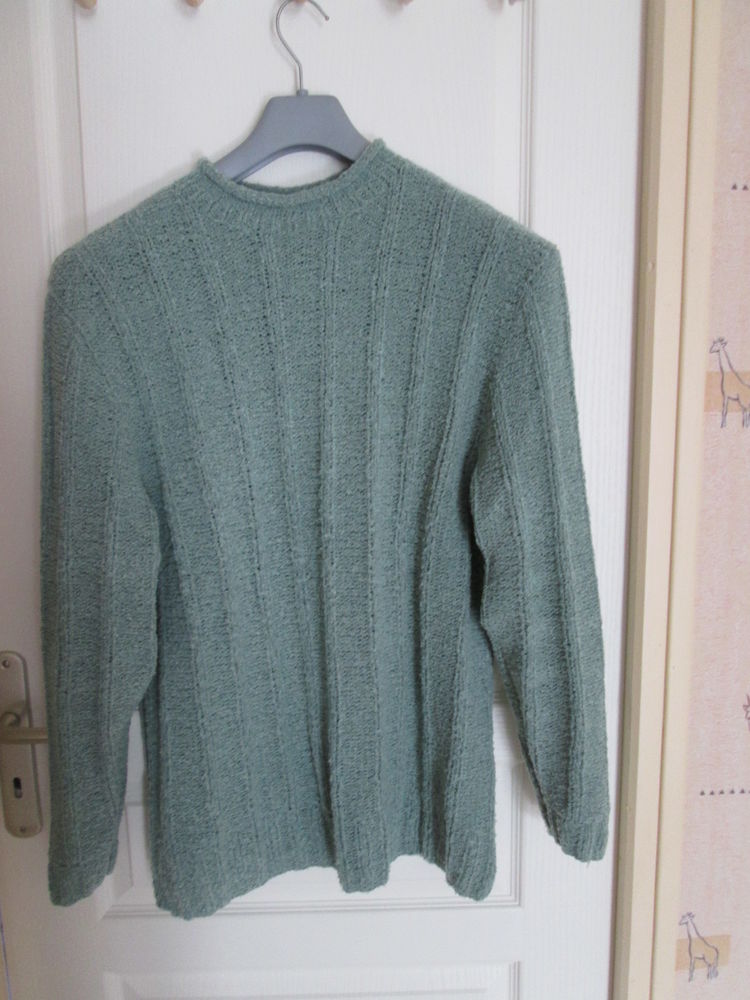 Pull hiver femme tricot� main en laine 10 Chauriat (63)