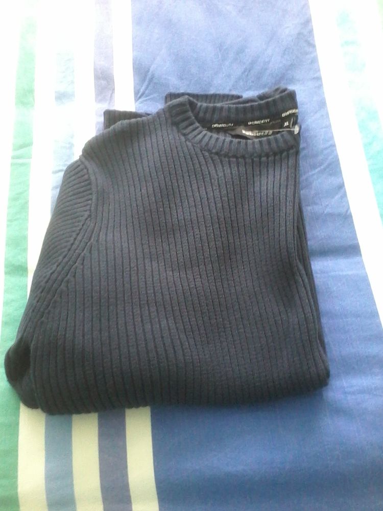 Pull  homme  de marque neuf �tiquettes  pour offrir 20 Tourcoing (59)