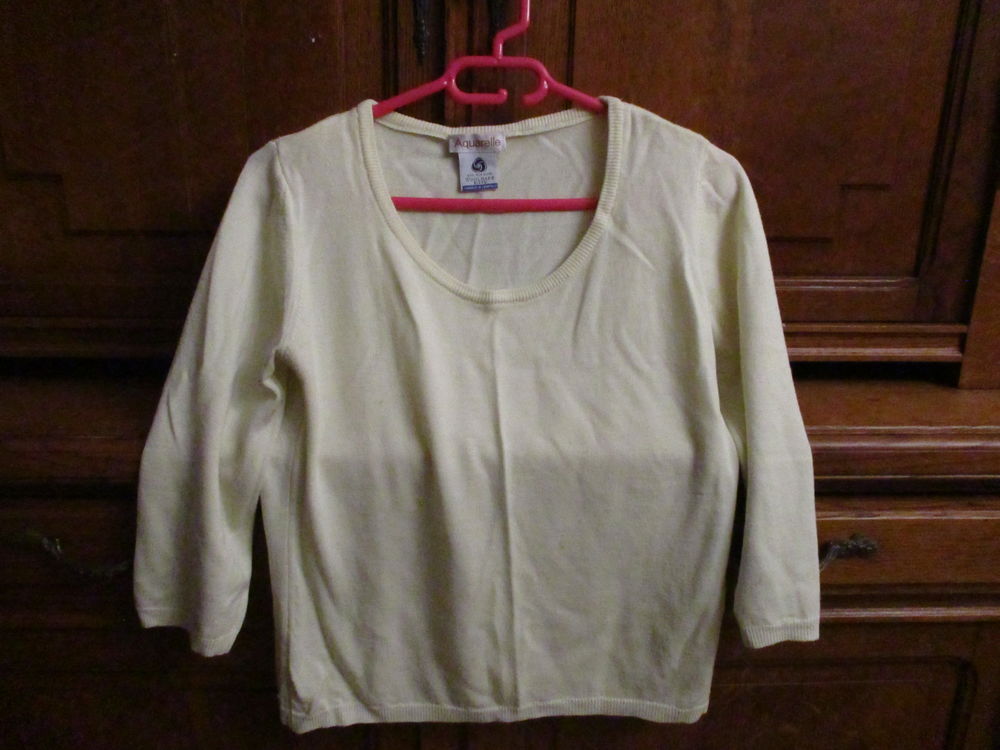 pull jaune clair et gilet noir et autres articles bon �tat 0 M�rignies (59)