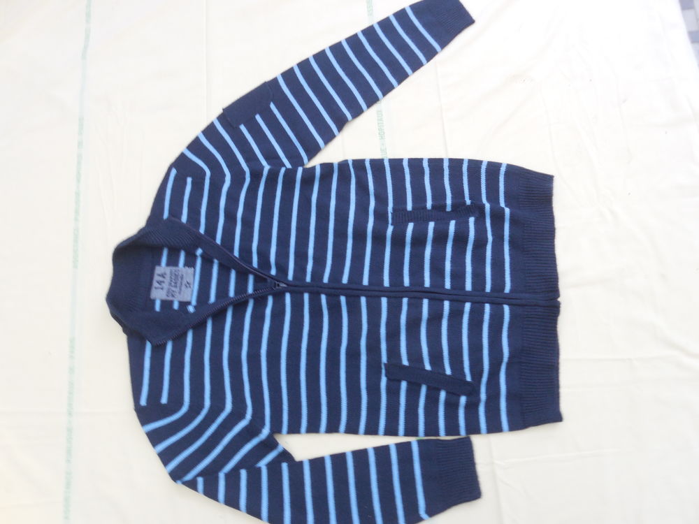 PULL  KIDS  GRAPHITI MY Basics authantic 10 Pontault-Combault (77)