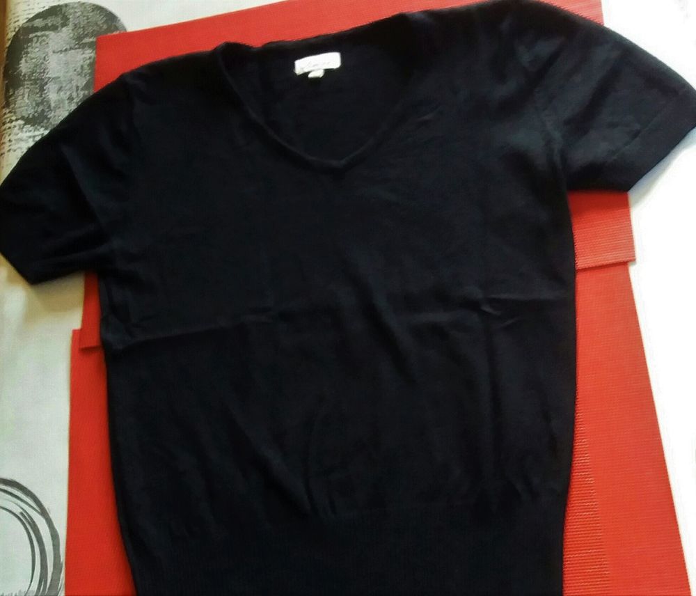 Pull l�ger noir � manches courtes tout Doux T 38 - 38 / 40 5 Domart-en-Ponthieu (80)