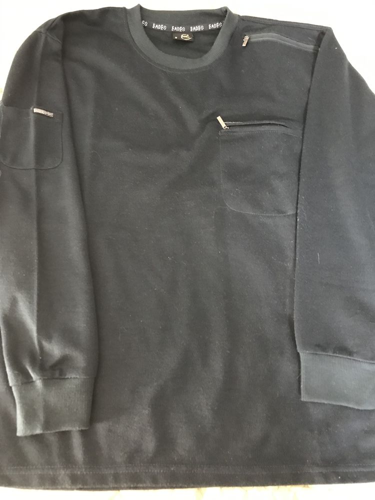 Pull MARINE Col rond  taille M    EADES 16 Saint-Genis-Laval (69)