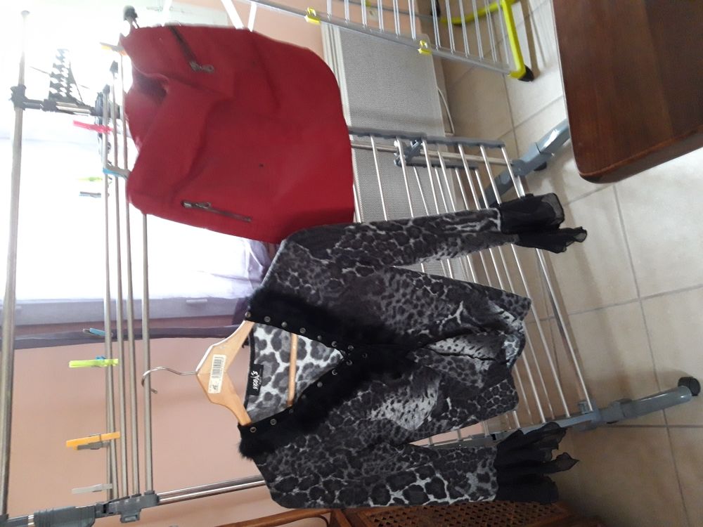 pull et mini jupe 20 Loches (37)