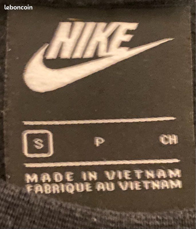 Pull nike noir authentique 20 Maisons-Alfort (94)