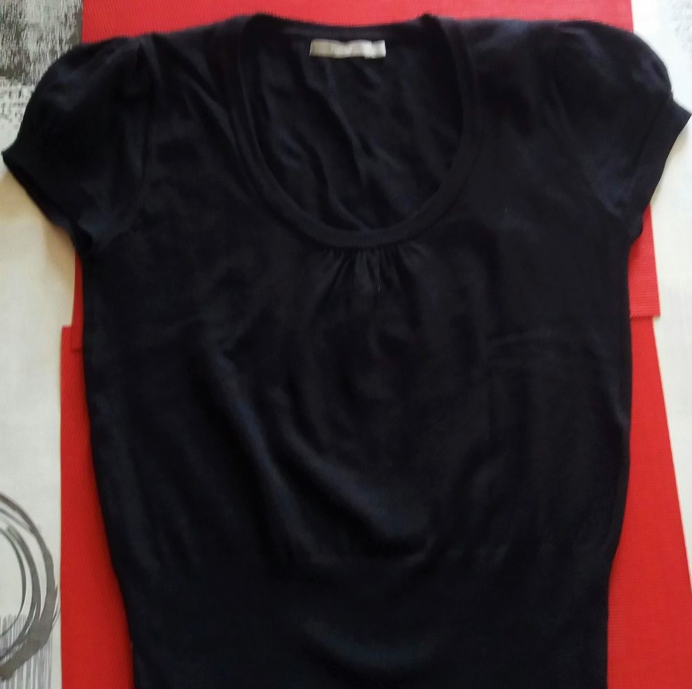 Pull fin noir manches ballon   3 Suisses   T 40 ou 40 / 42 8 Domart-en-Ponthieu (80)