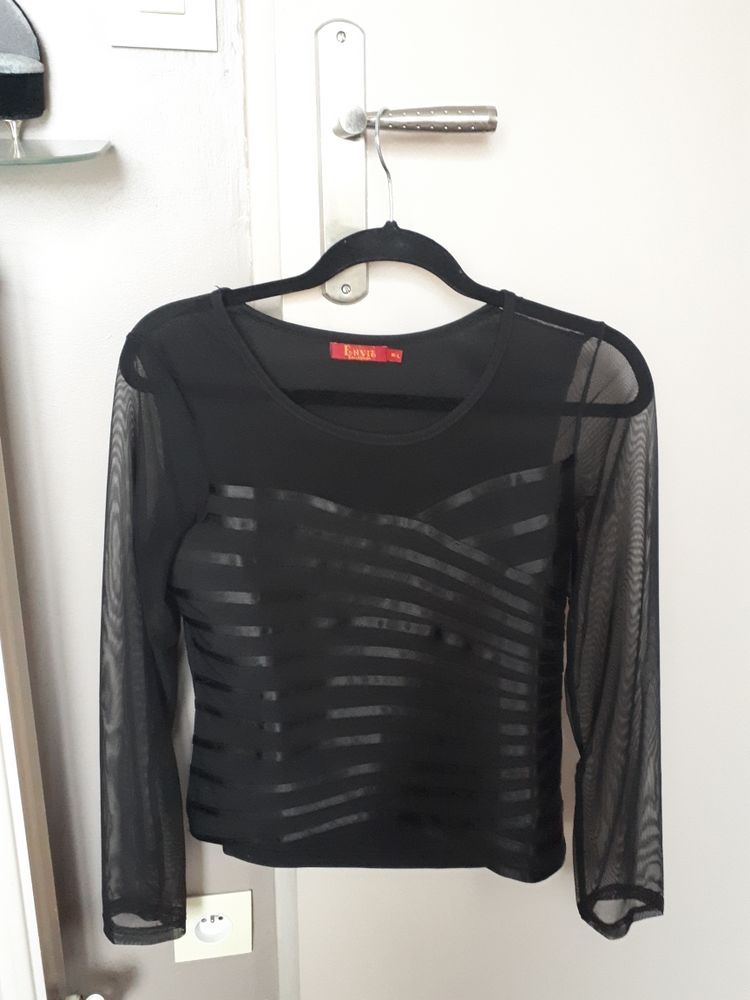 Pull noir soir�e - 38/40 - EXCELLENT ETAT 15 Villemomble (93)