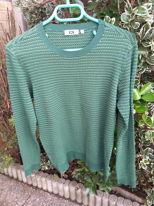 Pull � col rond vert 10 Wattrelos (59)