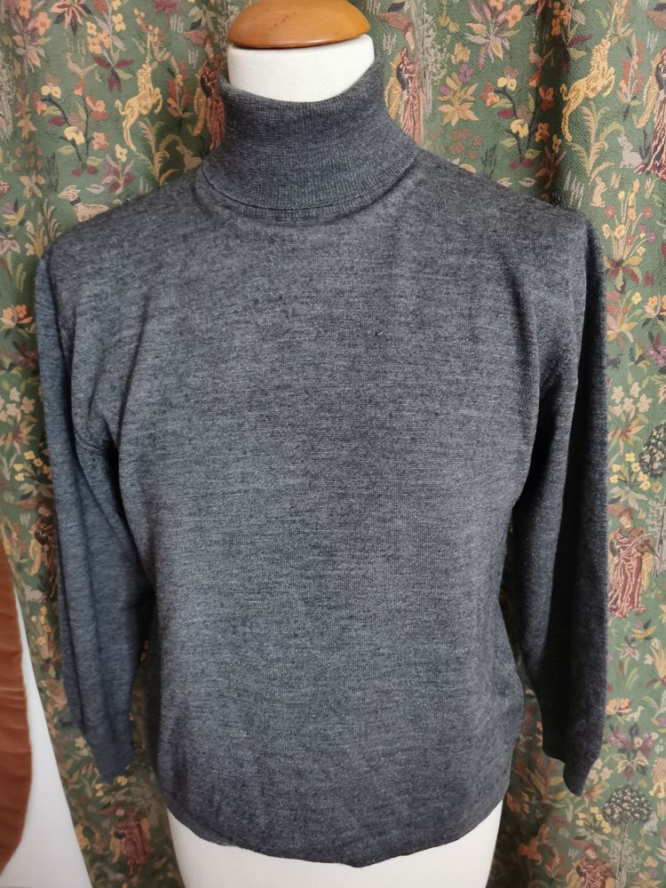 Pull roul� gris 44 12 L'Aigle (61)