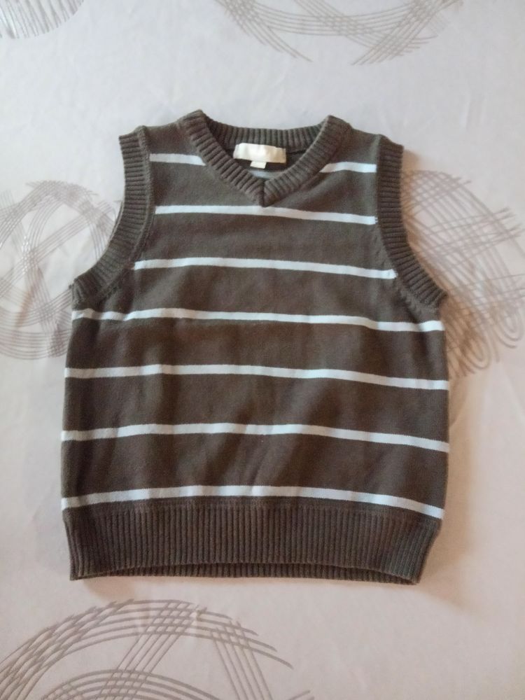 Pull sans manches 4 ans 2 Moz�-sur-Louet (49)