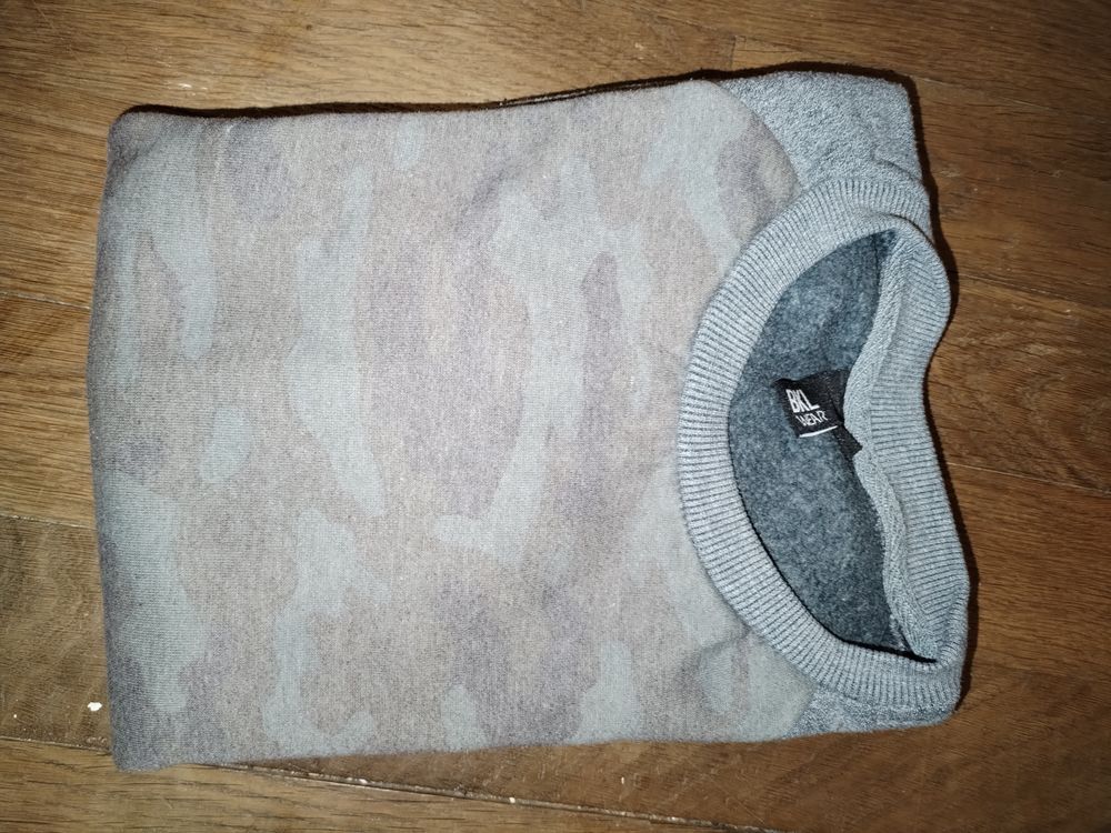 Pull sweat BKL WEAR (Taille 14 ans) 1 Brillon-en-Barrois (55)