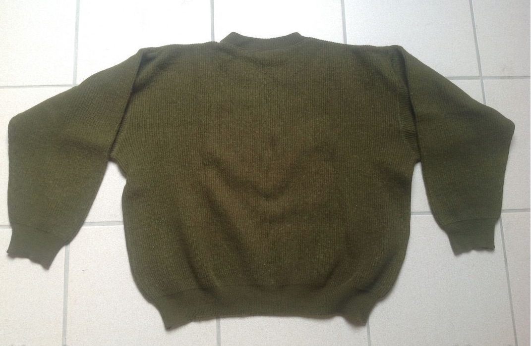 PULL VERT LAINE KNITWEAR by STICKER Envoi Possible 8 Tr�gunc (29)