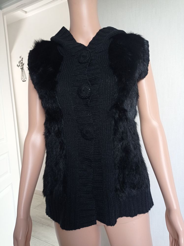 Pull veste sans manche capuche taille M 10 Longperrier (77)