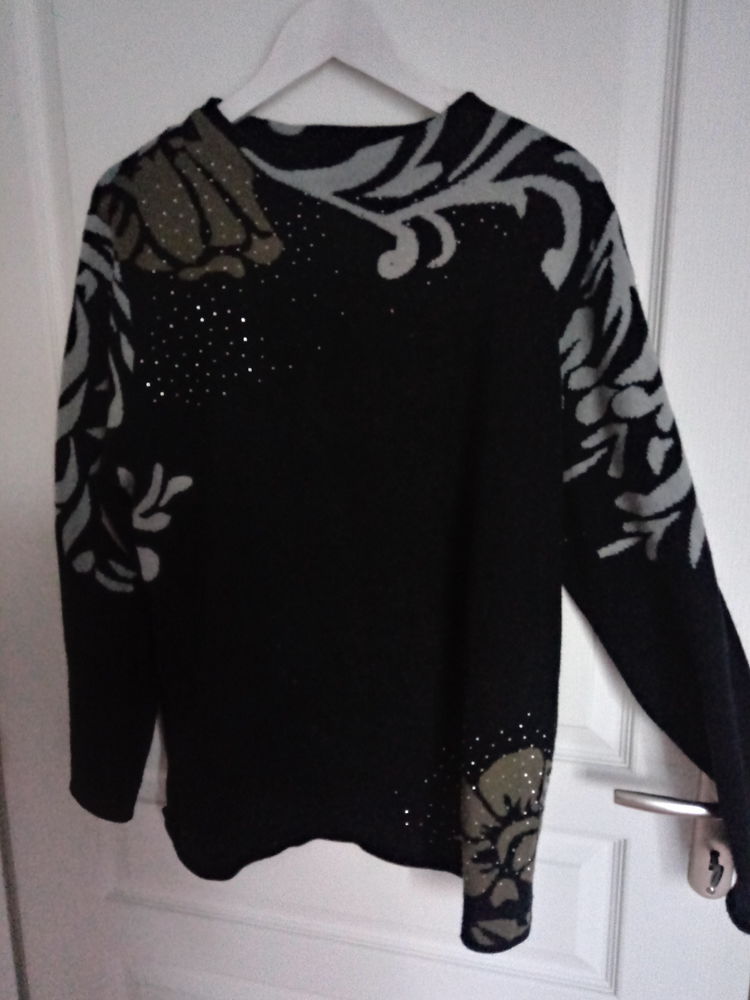 Pull 22 Saint-P�e-sur-Nivelle (64)