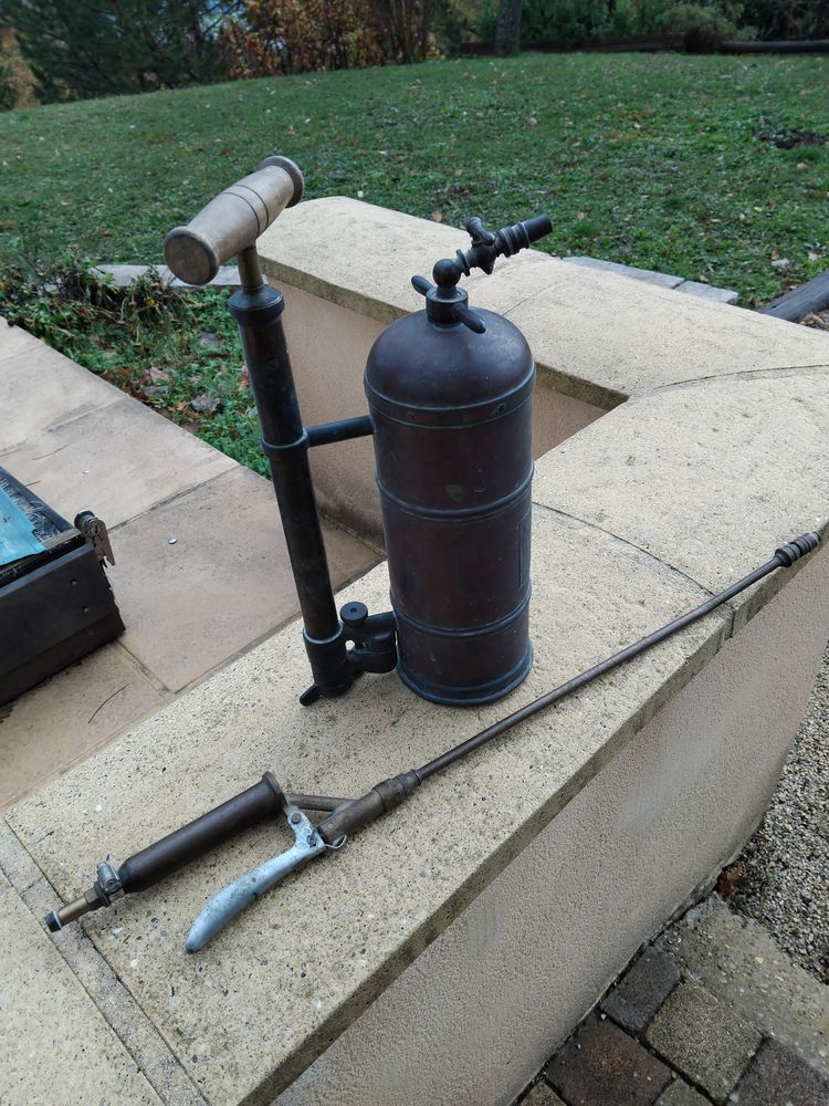 pulv�risateur cuivre 0 Digne-les-Bains (04)