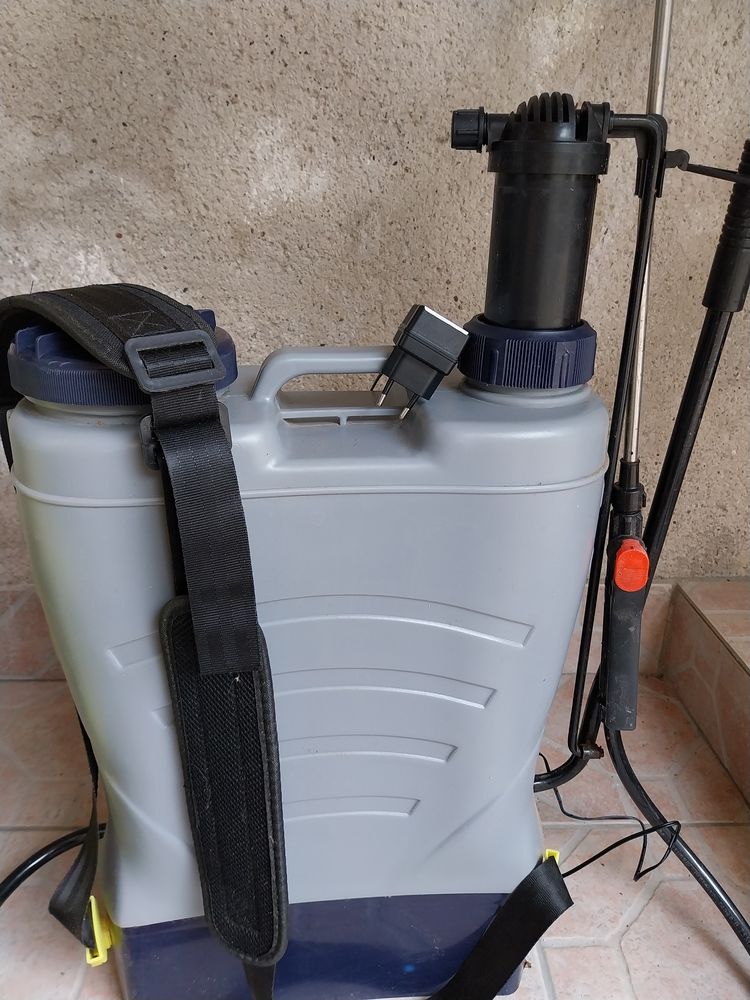 Pulverisateur masch euro recharge electrique portable
Poids 50 Beaugency (45)