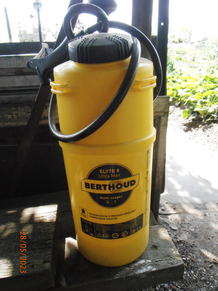 pulv�risateur 0 Montbrison (42)