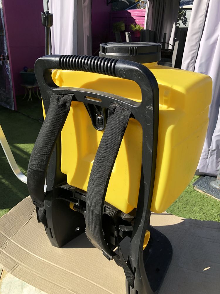 Pulv�risateur,  A dos 60 Isdes (45)