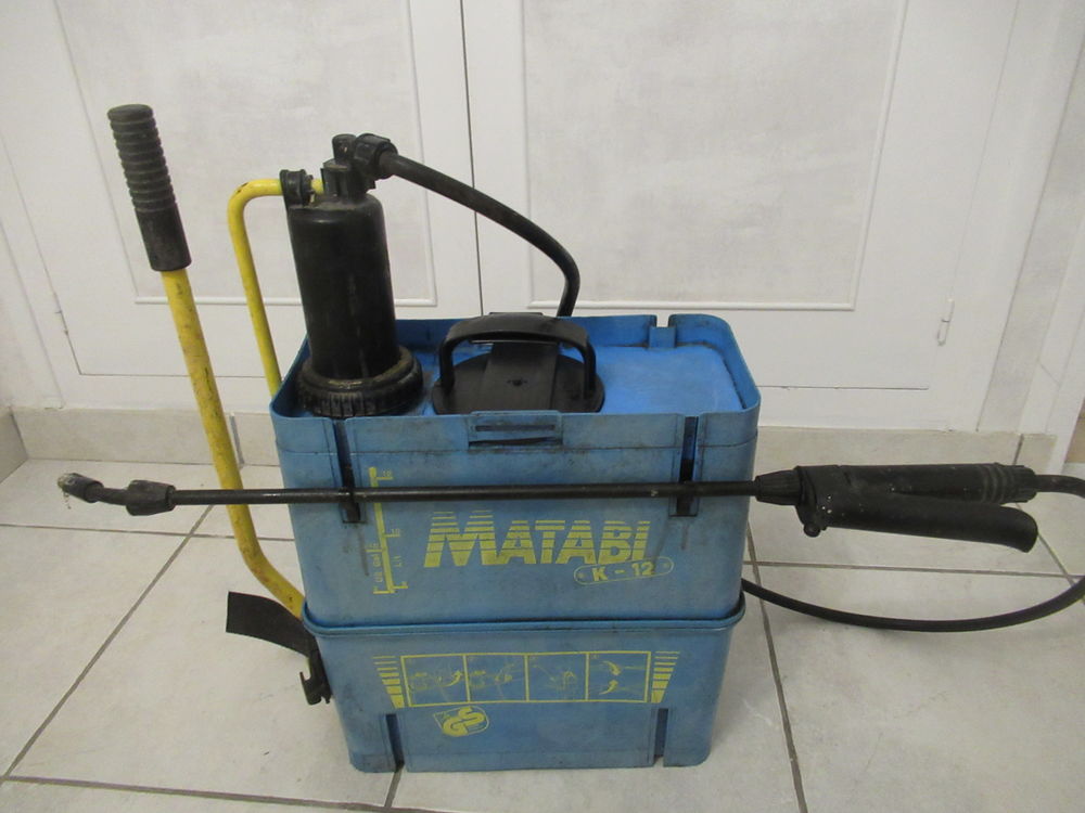 Pulv�risateur � dos 25 Deuil-la-Barre (95)