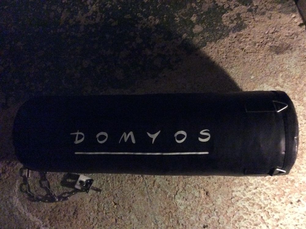 punching-ball  ball avec paire de gants 50 Vernouillet (28)