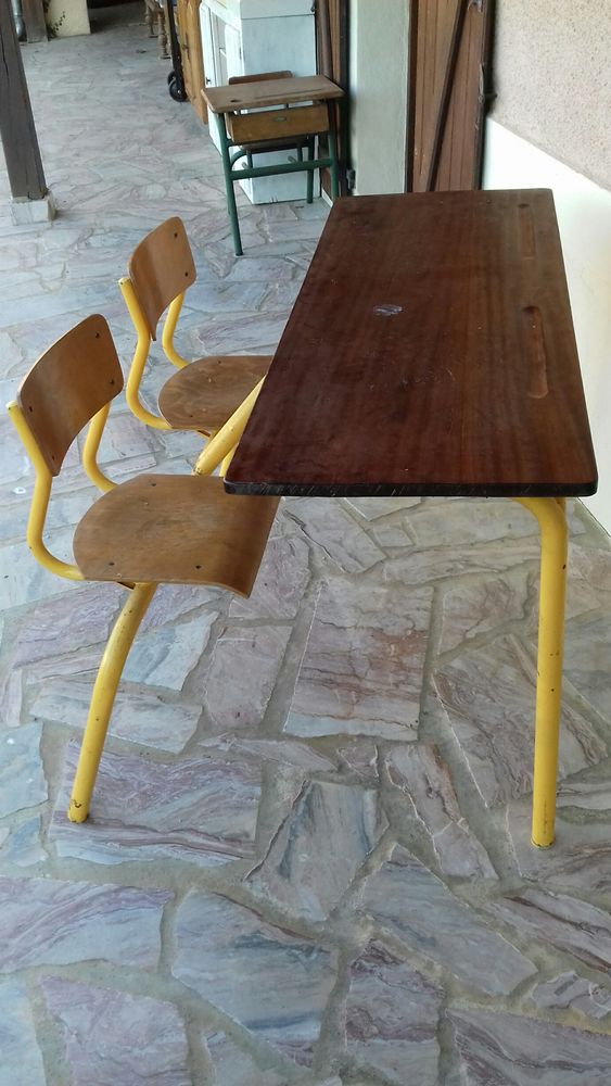pupitre �colier 27 Vendeuvre-du-Poitou (86)