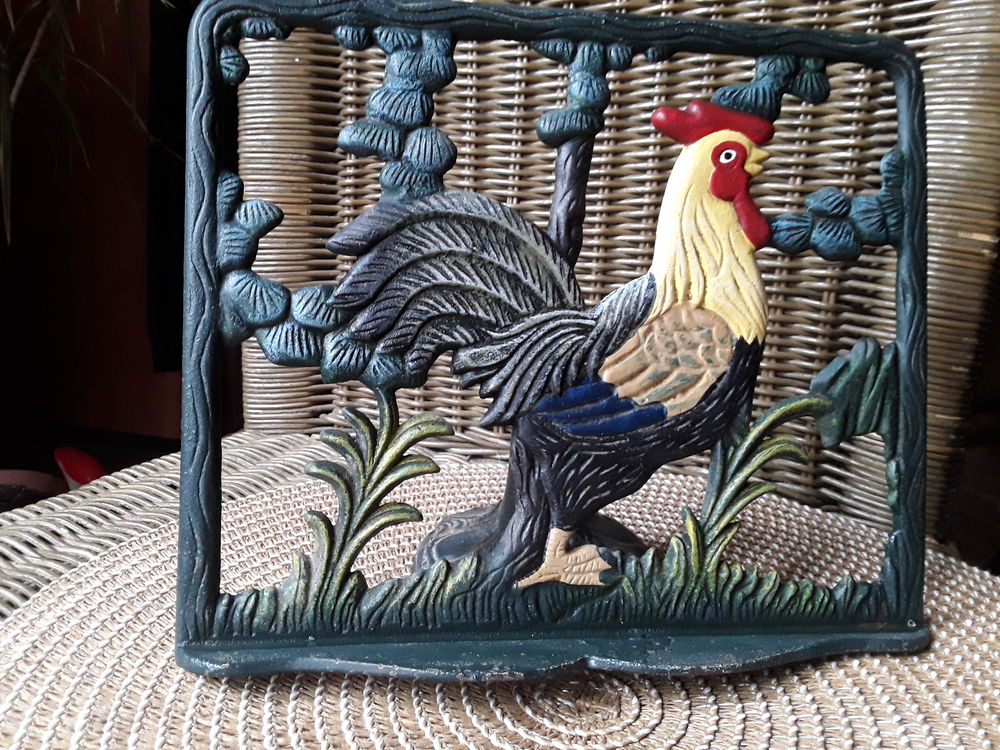 Pupitre en fonte d�coration coq 28 Bourgvilain (71)