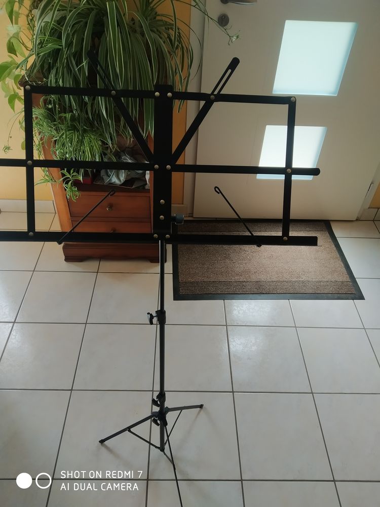 un pupitre standard 15 Potigny (14)