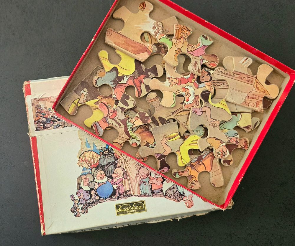 Puzzle en bois de 1958, Blanche neige et 7 nains Walt Disney 18 Buxerolles (86)