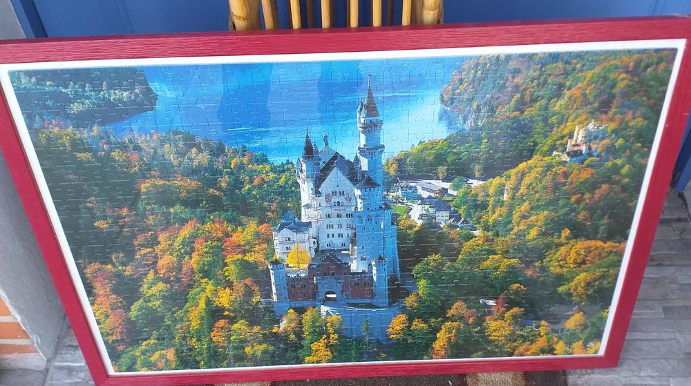 PUZZLE sous cadre: Ch�teau de Neuschwanstein 54 cm x 74 cm 10 Montauban (82)